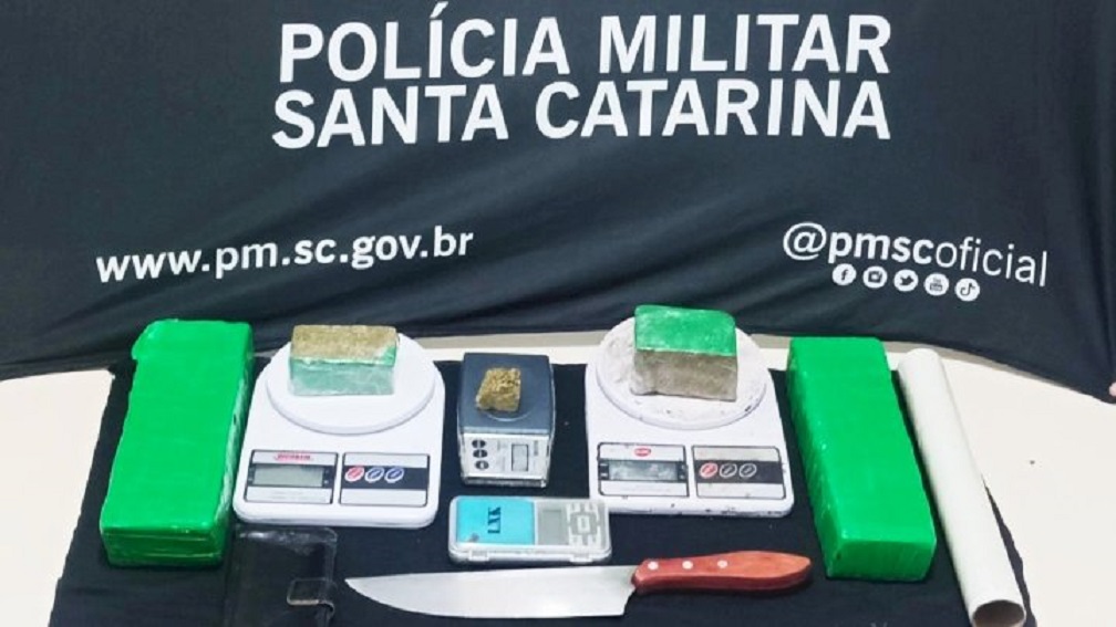 Vídeo: homem é detido com quase 2 kg de maconha em São Miguel do Oeste