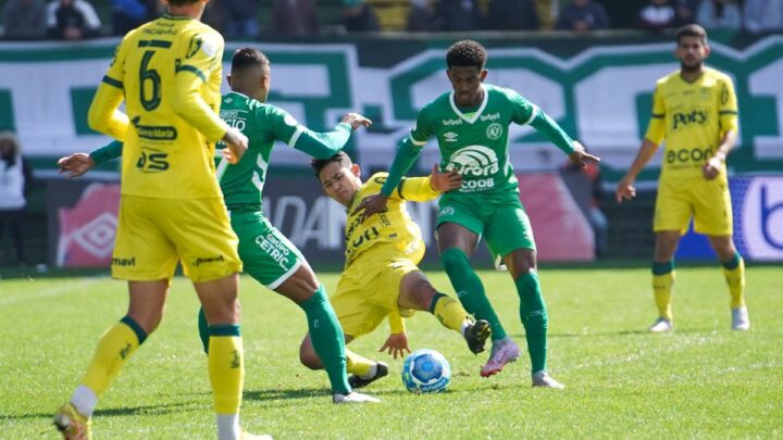 Chapecoense perde em casa para o Mirassol e segue no Z4