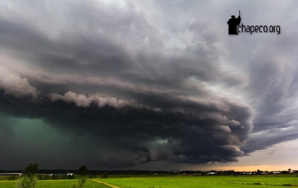 Ciclone extratropical se aproxima de SC e causa chuva e rajadas de vento; veja quando