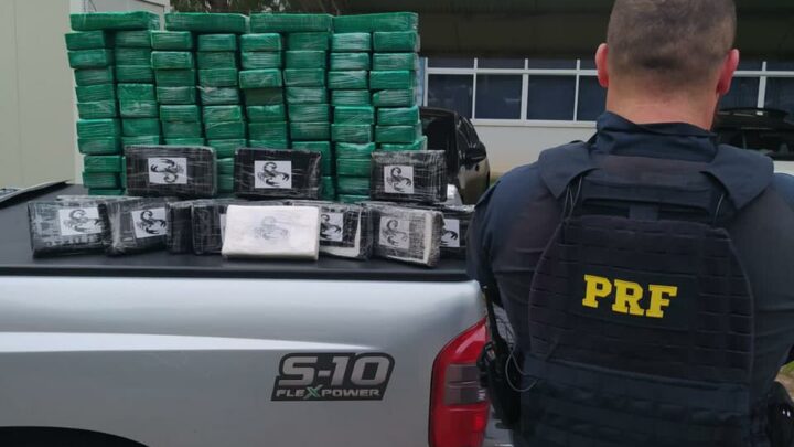 PRF apreende carga milionária de cocaína na BR-480 em Chapecó