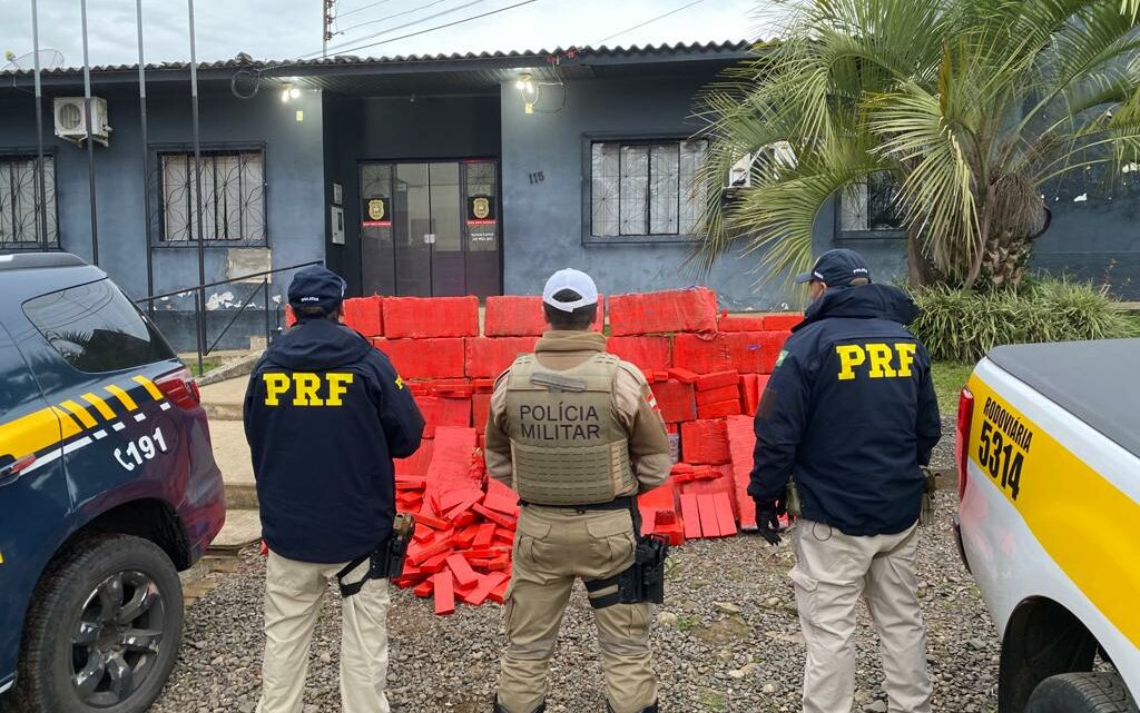 PRF e PMRv apreendem camioneta clonada e com 632 quilos de maconha na serra catarinense