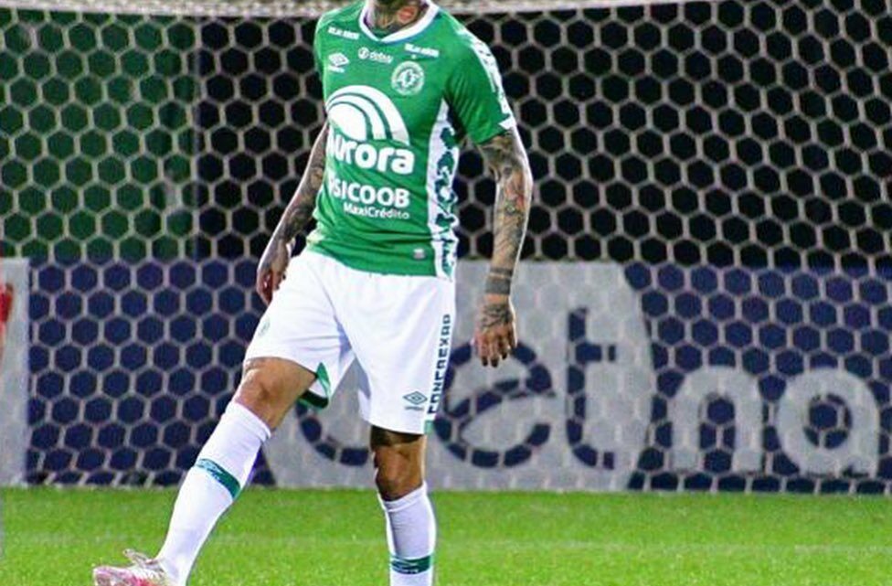 Réu na Operação Penalidade Máxima, Victor Ramos não é mais jogador da Chape