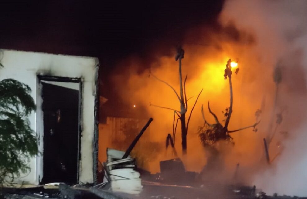 Incêndio destrói residência no interior de São José do Cedro