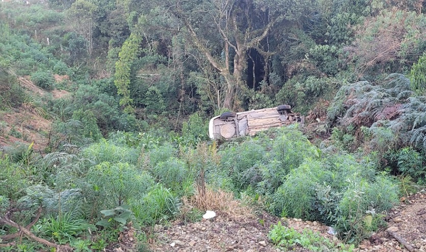 Passageiro morre após carro capotar na Serra de SC