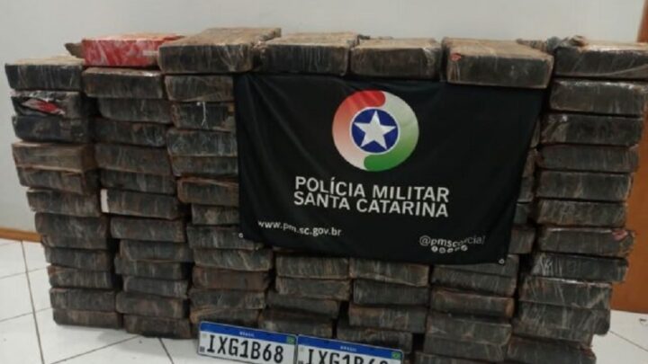 Homem dá facadas em policial e é morto no Oeste