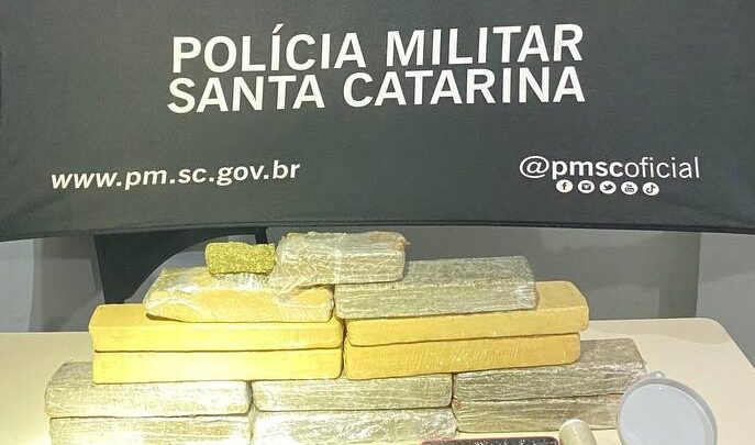 Adolescente é detido por tráfico de drogas no Engenho Braun em Chapecó