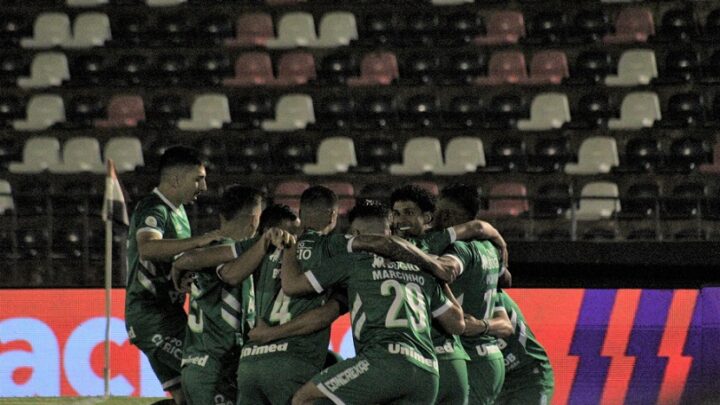 Chapecoense vence Botafogo-SP fora de casa e deixa Z4 da Série B