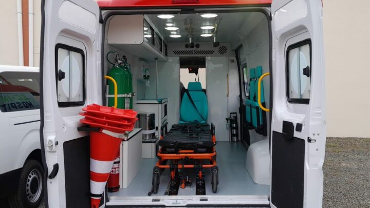 Ambulância para obesos: Santa Catarina recebe primeiro veículo projetado no Brasil
