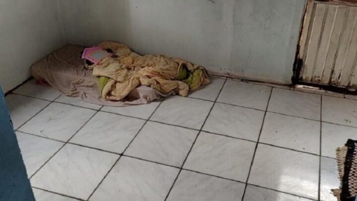 Mãe é presa por torturar filha de 5 anos com chicote em SC