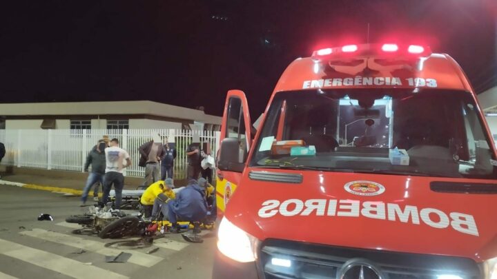 Motociclista de 18 anos sofre traumatismo craniano em acidente no Oeste