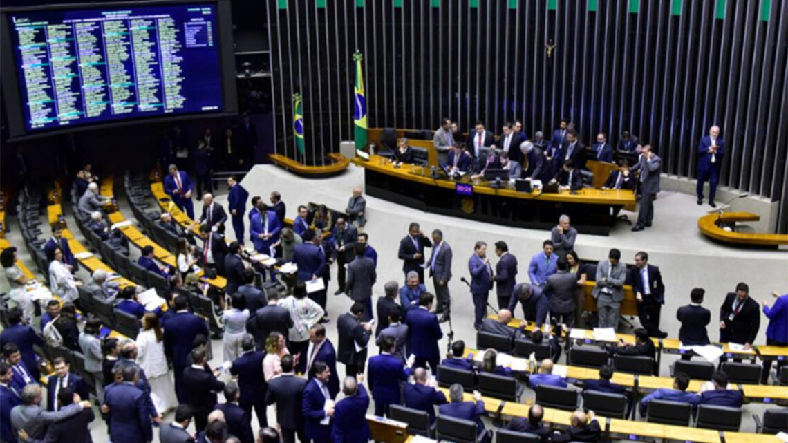 STF determina que a Câmara faça o recálculo do número de cadeiras de deputados por estado