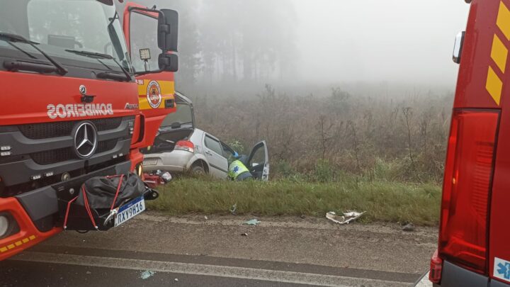 Colisão entre carro e caminhão deixa homem ferido na BR-280