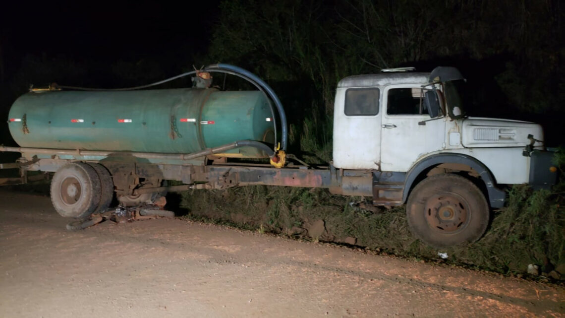 Duas pessoas gravemente feridas após colisão contra caminhão no interior de Seara