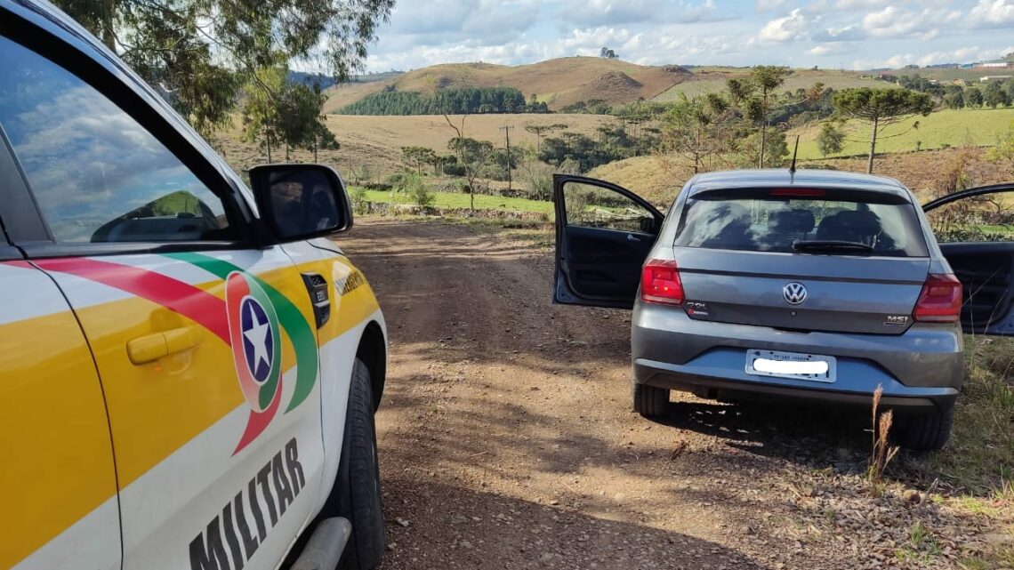 Criança de 9 anos é flagrada dirigindo carro para idoso em rodovia de SC