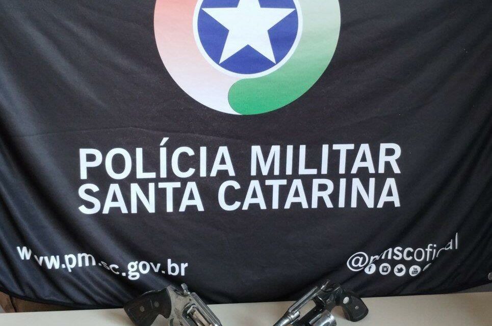 Polícia Militar apreende duas armas de fogo no Expoente em Chapecó