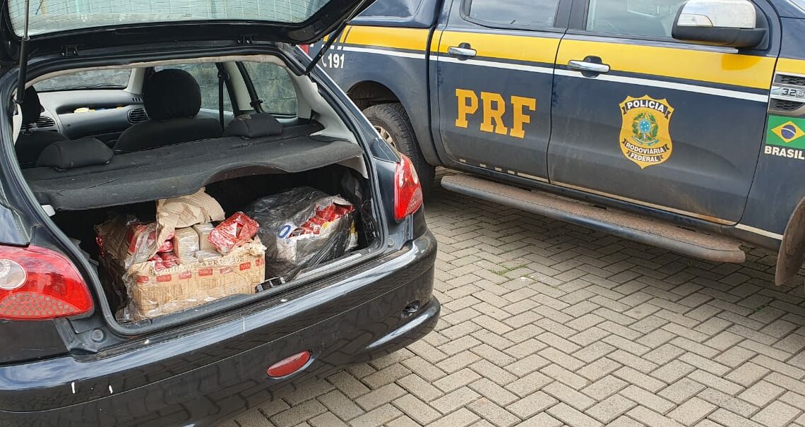 Vídeo: PRF flagra na BR-282 em Xanxerê homens transportando maconha no porta malas de carro