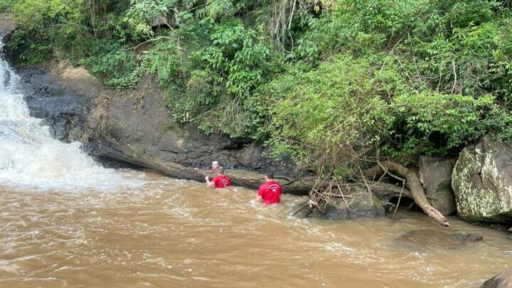 Vídeo: mulher morre afogada em cachoeira em Chapecó
