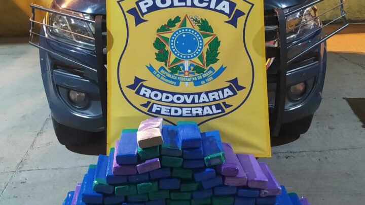 PRF localiza 108 kg de maconha em caixas de achocolatado na BR-280 em SC