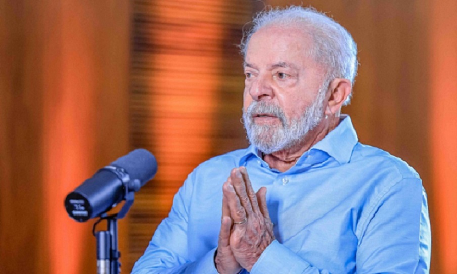 Lula é vaiado na saída de hotel em Nova York: ‘Ladrão, comunista e pinguço’; assista