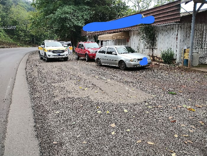 Motorista tenta pagar serviço com pix agendado e ameaça guincheiro com faca em Chapecó