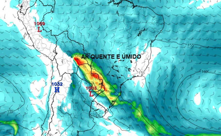 Santa Catarina tem alto risco de temporais, raios e granizo nesta segunda-feira