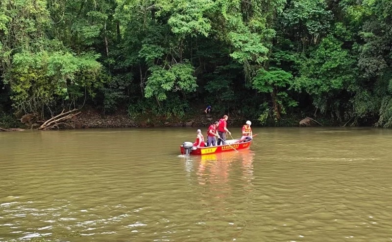 Corpo de adolescente de 13 anos é encontrado em rio no Oeste