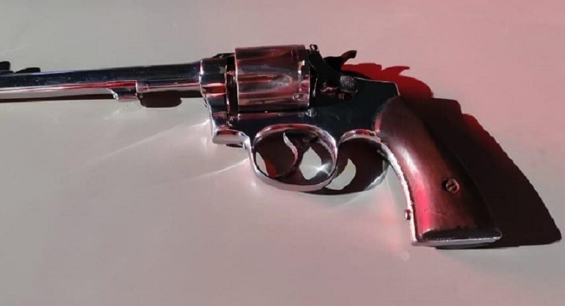 Homem é preso por porte ilegal de arma de fogo em SMO