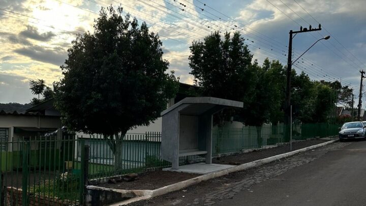 Instalação de abrigos para passageiros de ônibus inicia em novembro em Chapecó