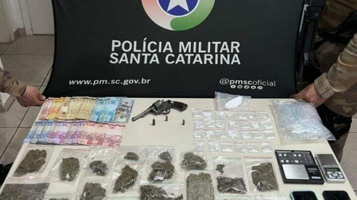 Homem é preso em flagrante com cocaína e maconha em Chapecó
