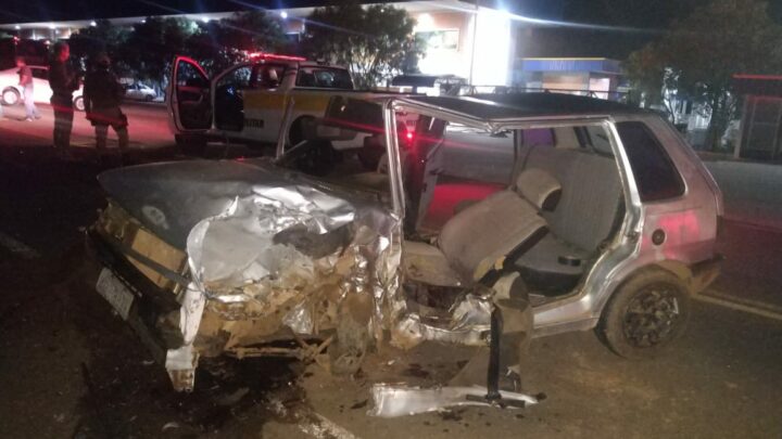 Motorista de carro com placas de Faxinal dos Guedes morre em acidente em Água Doce