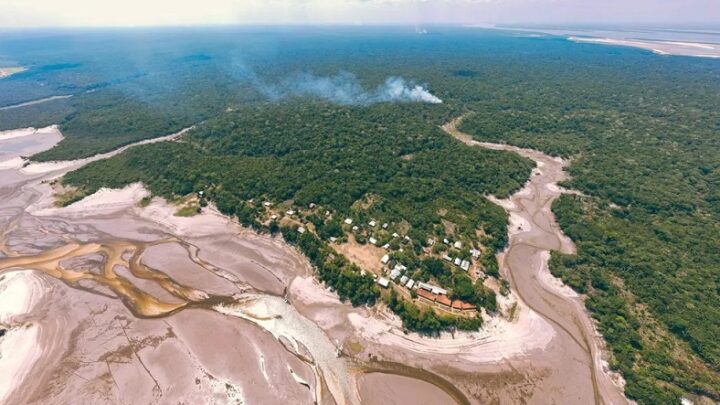 Seca histórica no Amazonas afeta milhares de famílias