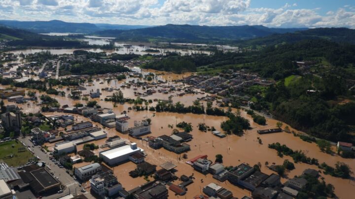 Sobe para 89 cidades em situação de emergência após chuvas em SC