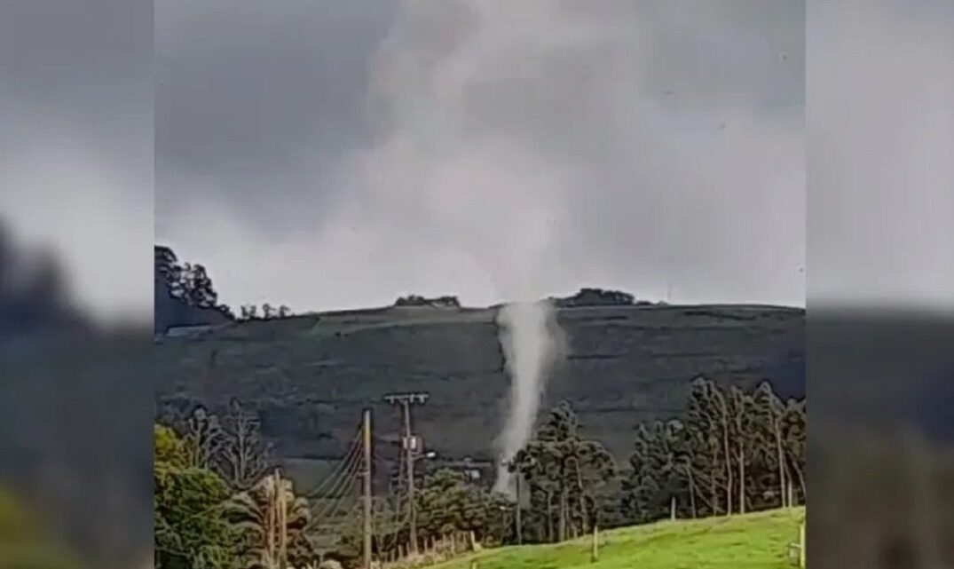 Vídeo: possível tornado causa estragos em municípios do Meio-Oeste