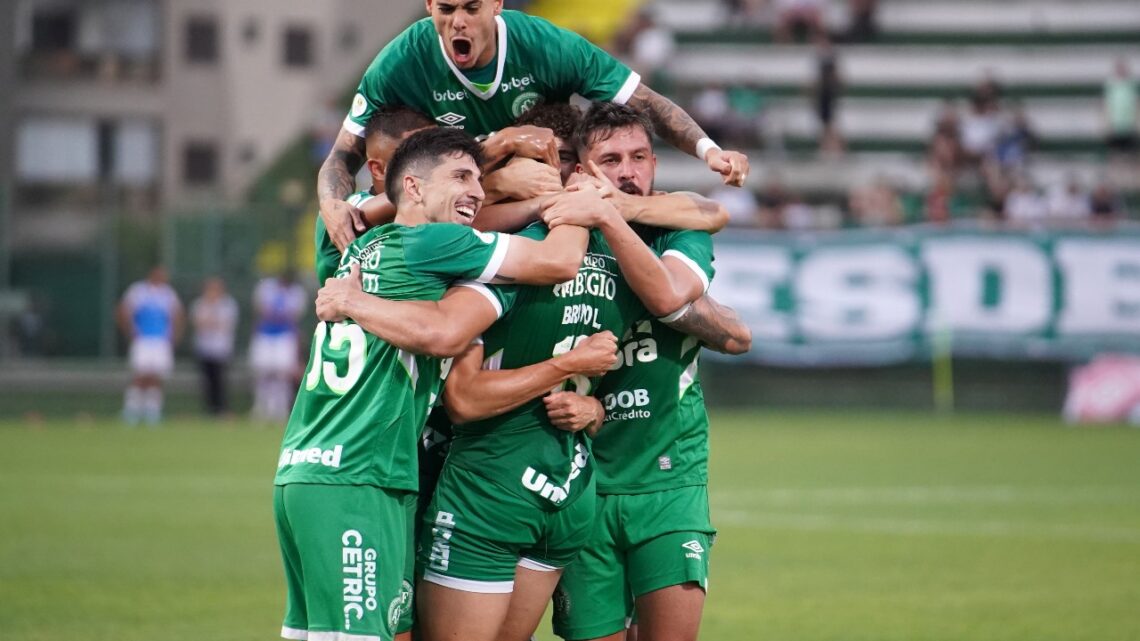 Chapecoense vence Botafogo-SP na Arena Condá