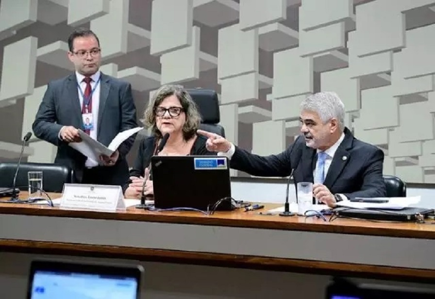 Programa de vacinação em escolas é aprovado em comissão do Senado