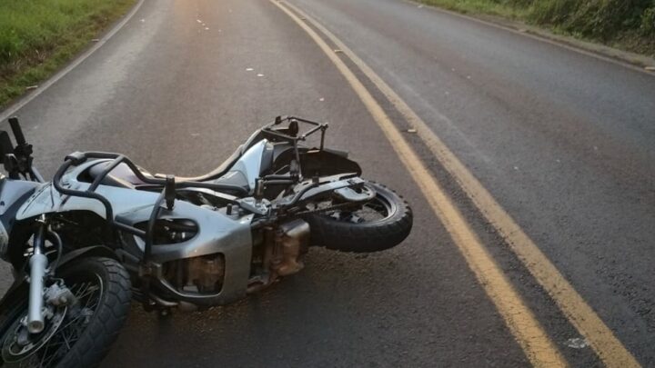Motociclista morre após bater de frente contra carro na SC-283