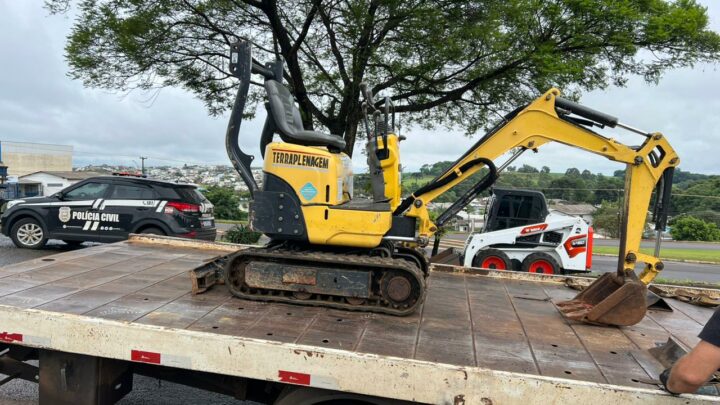 Polícia Civil recupera mini escavadeira avaliada em R$ 110.000 no oeste