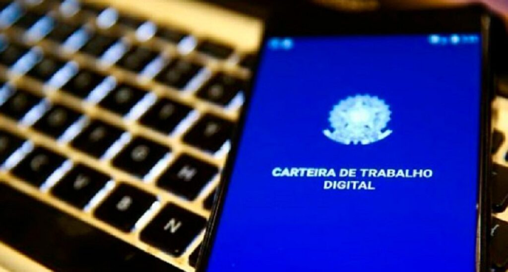 CCJ analisa PEC que estabelece quatro dias de trabalho por semana