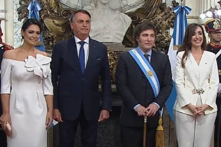 Javier Milei toma posse como presidente da Argentina