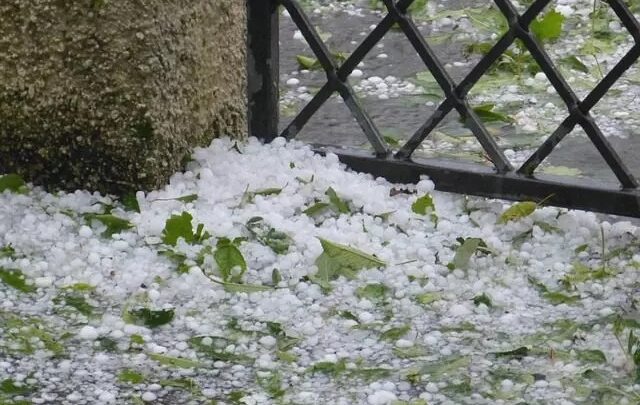 Instabilidade atmosférica provoca chuvas fortes e granizo em Santa Catarina; veja até quando