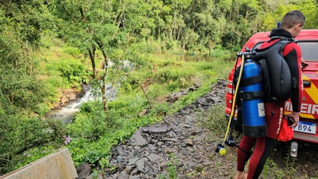 Adolescente de 14 anos salva a irmã menor, mas acaba morrendo afogado no interior de Chapecó