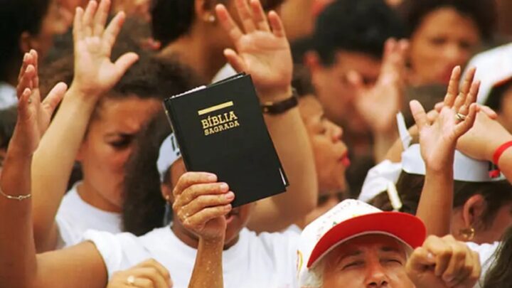 Maioria dos brasileiros são cristãos segundo IBGE