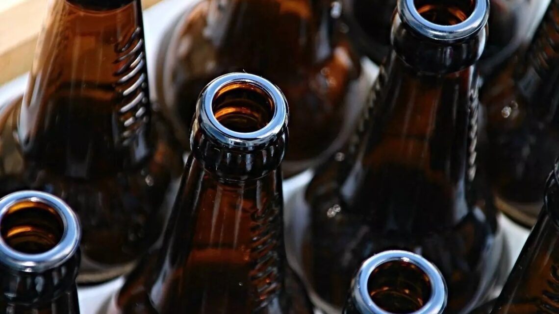 Homem invade ginásio e furta 17 garrafas de cerveja em SC