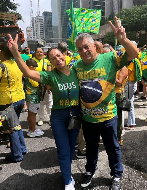 Vídeo: João Rodrigues causa frisson na Paulista com ligação ao vivo de Bolsonaro