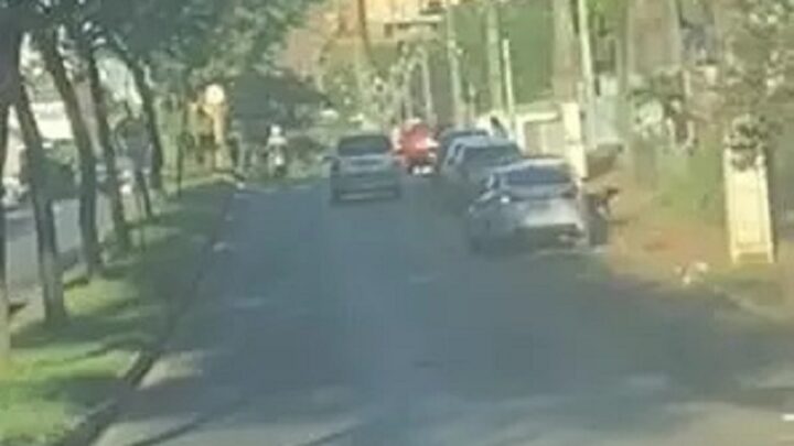Vídeo flagra carro desgovernado com mulher morta pelo marido ao volante
