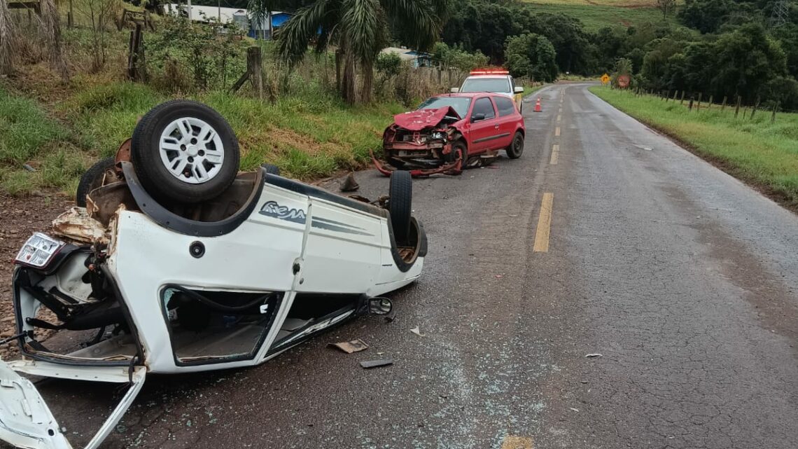 Colisão traseira deixa feridos na SC 155 em Xavantina