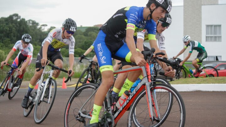Mais de 250 Ciclistas participam de competições em Chapecó
