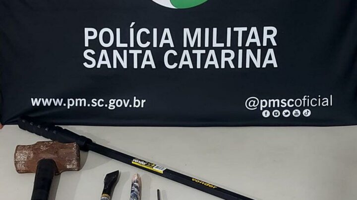 Homem de 22 anos é preso por arrombamento e tentativa de furto em lotérica em Chapecó