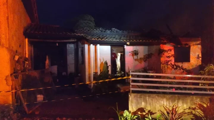 Homem de 59 anos morre após casa pegar fogo em Papanduva