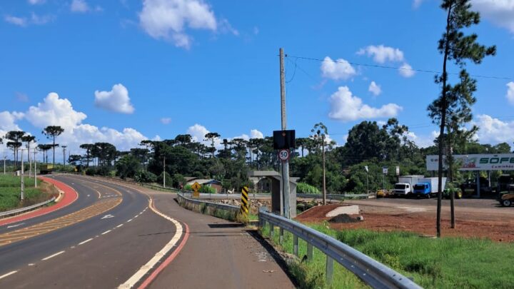 Prefeitura instala lombadas eletrônicas no Contorno Viário Extremo Oeste